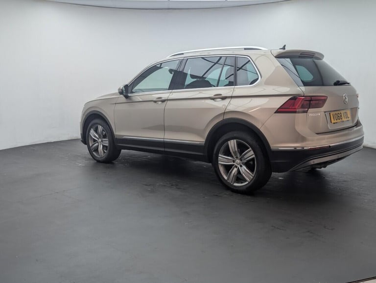 2018 Volkswagen Tiguan 2.0 TDI SEL SUV 5dr Diesel Manual 4Motion Euro 6 (s/s) (150 ps) CRUISE CON...