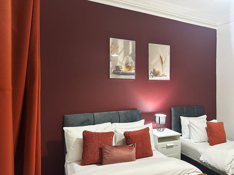 Fully Furnished  3 bed room in Leith EH6 £650-£700