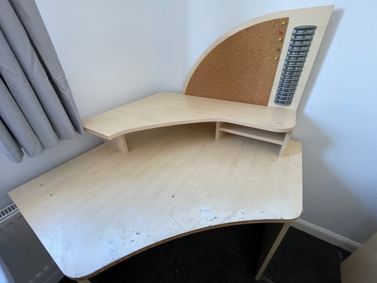 Corner office desk/Gaming Desk