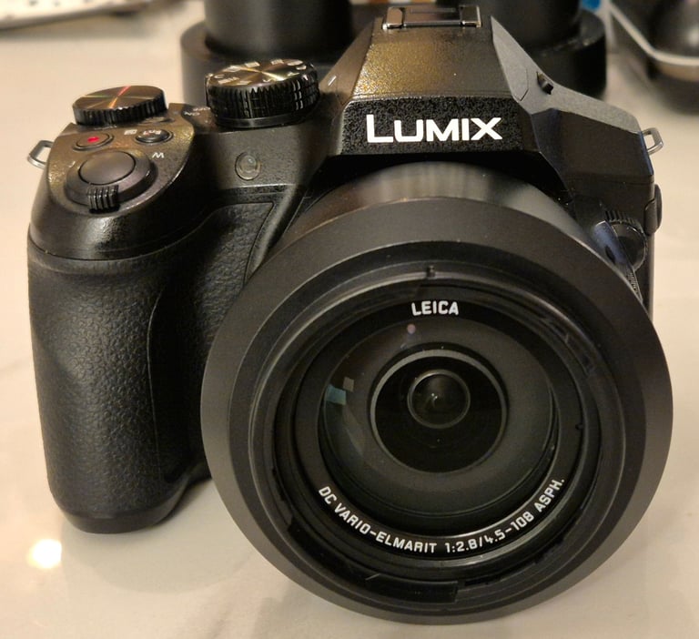 Panasonic lumix fz330 bridge camera 
