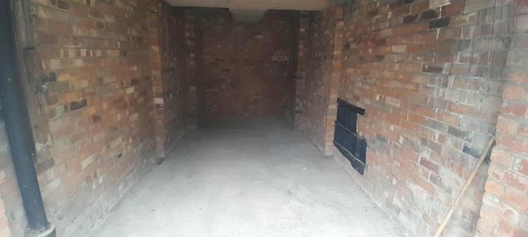 Garage To Rent on Belmont Hill