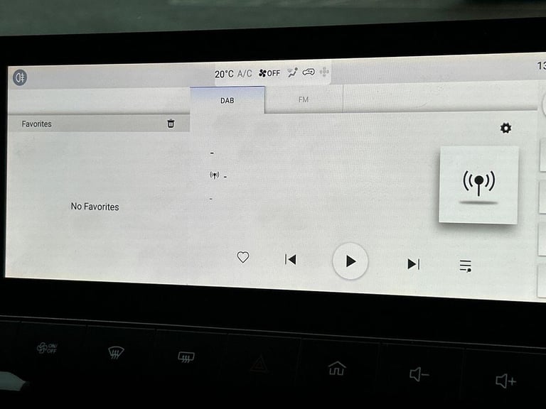2024 MG MG4 64kWh Trophy Long Range Hatchback 5dr Electric Auto (203 ps) Hatchback ELECTRIC Autom...