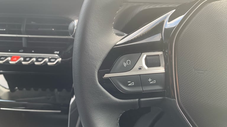 2024 Peugeot 208 1.2 PureTech Allure Hatchback 5dr Petrol Manual Euro 6 (s/s) (100 ps) Hatchback ...