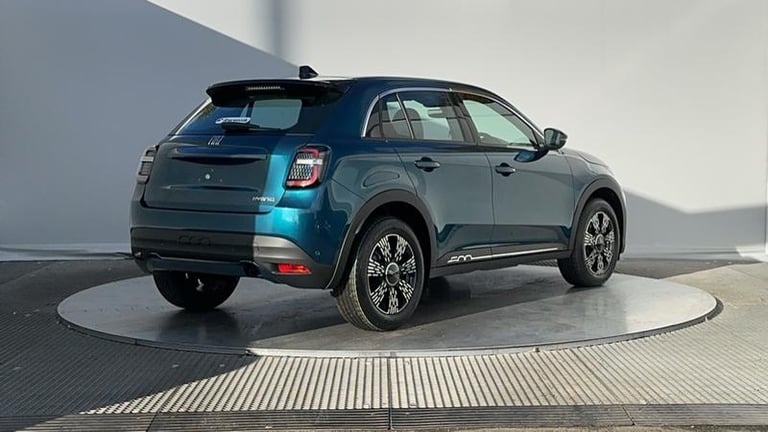 2025 Fiat 600 1.2 MHEV SUV 5dr Petrol Hybrid e-DCT Euro 6 (s/s) (100 ps) Automatic Hatchback Hybr...