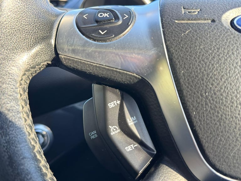 2016 Ford Kuga 2.0 TDCi EcoBlue Zetec Powershift AWD Euro 6 (s/s) 5dr HATCHBACK Diesel Automatic