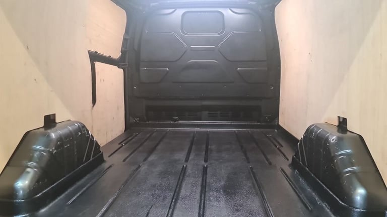 FORD TRANSIT CUSTOM 2.0 300 ECOBLUE LIMITED P/V L1 H1 130 BHP SWB DIESEL