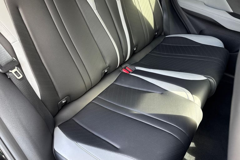 2025 BYD Dolphin 43.2kWh Comfort Hatchback 5dr Electric Auto (154 ps) HATCHBACK Electric Automatic