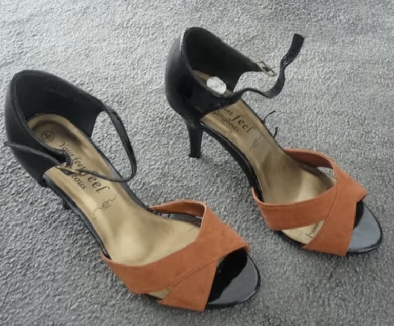 image for Your Feet Feel Gorgeous by New Look Black Patent/ Brown Suede Shoes/ Heels Size 4 Wide Fit