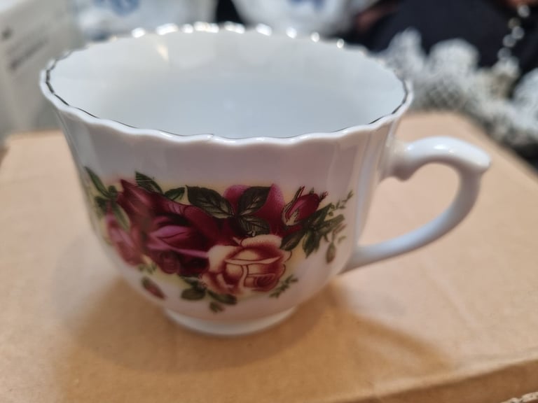 Set of 12 teacup set