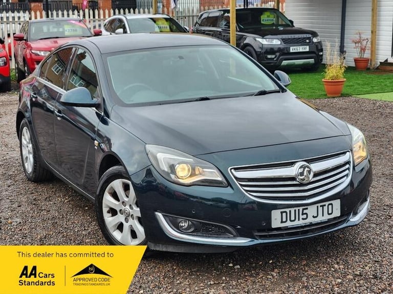 2015 Vauxhall Insignia 1.8 16V SRi Nav Euro 5 5dr HATCHBACK Petrol Manual