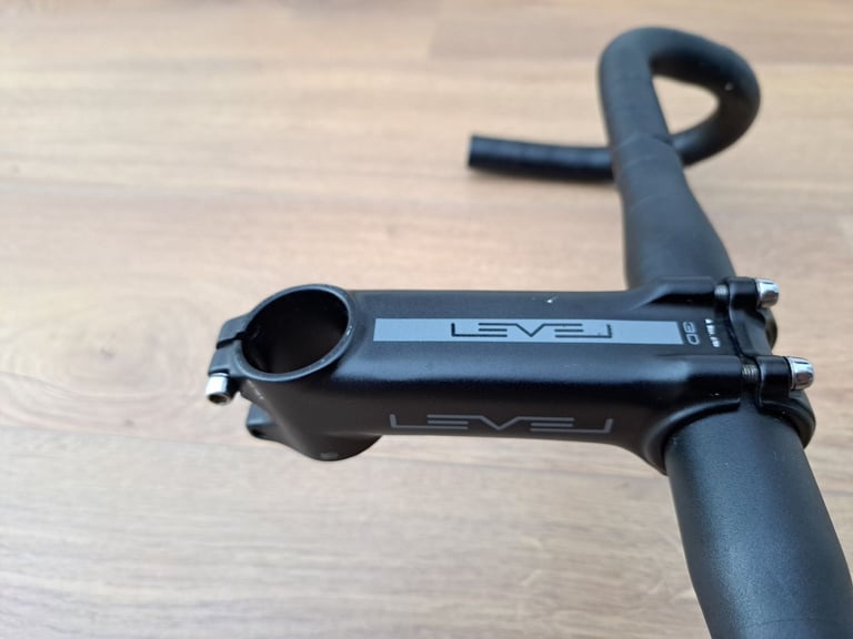 LEVEL Gravel Bars & Stem