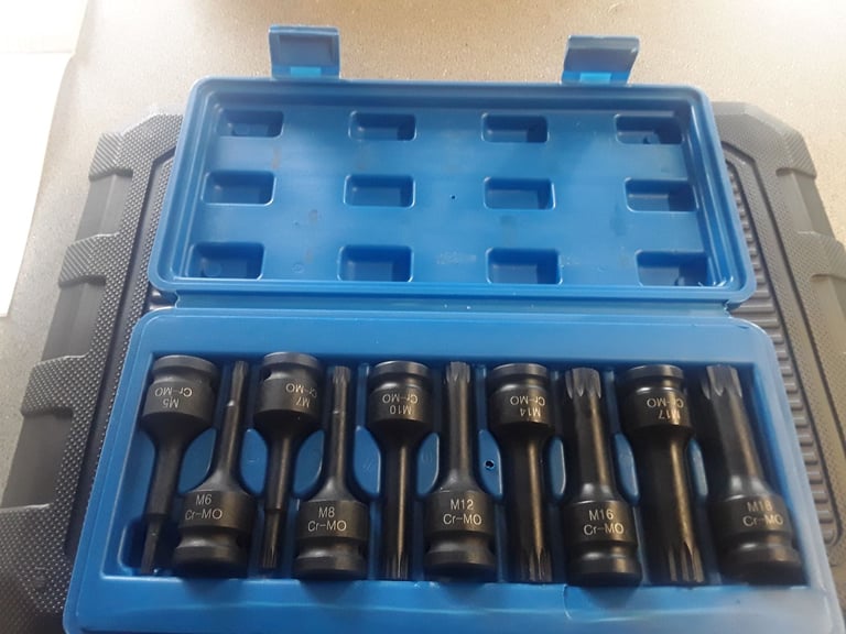 image for 10 piece torque spline set 1/2 inch drive socket sizes hardened steel set carry case 