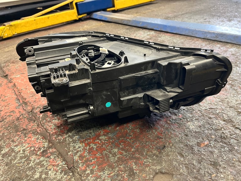 BMW X1 2021 F48 LCI HEADLIGHT FACELIFT 