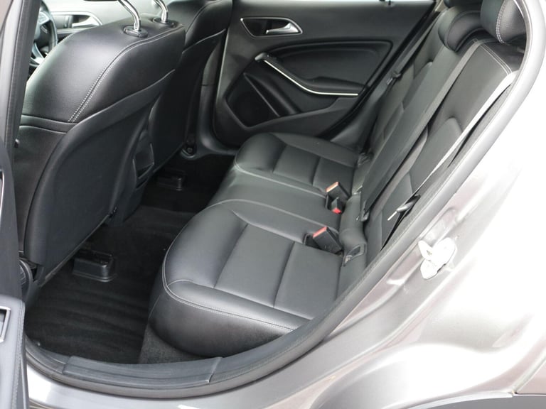 2017 Mercedes-Benz GLA 2.1 GLA200d SE SUV 5dr Diesel 7G-DCT Euro 6 (s/s) (136 ps) ESTATE Diesel A...