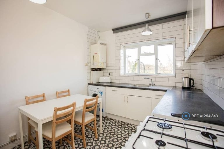 2 bedroom flat in Kerbey Street, London, E14 (2 bed) (#2641343)