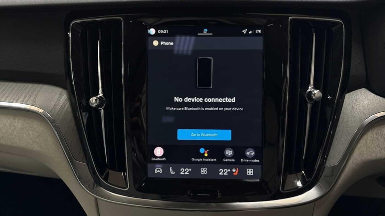 2025 Volvo V60 2.0 T8 [455] PHEV Ultra Dark 5dr AWD Auto ESTATE PETROL/ELECTRIC Automatic