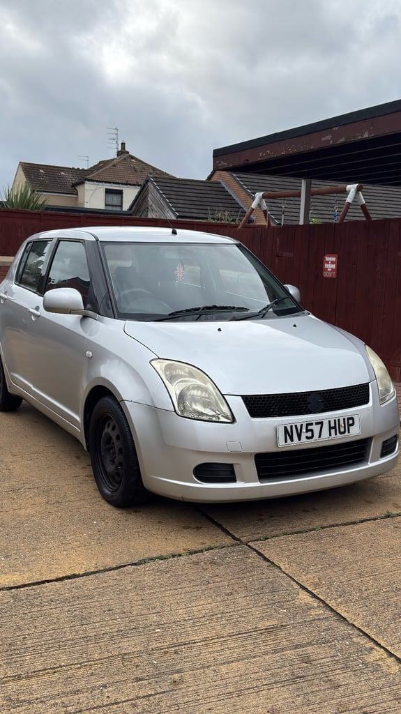 Suzuki, SWIFT, Hatchback, 2007, Manual, 1328 (cc), 5 doors