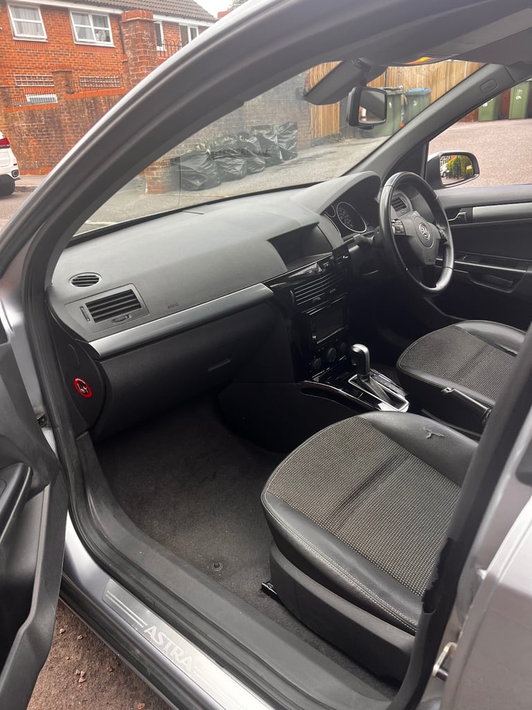 2009 Vauxhall, ASTRA, 1.8 Petrol Automatic 