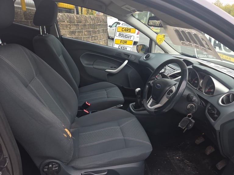 2010 Ford Fiesta 1.4 Titanium 3dr HATCHBACK Petrol Manual