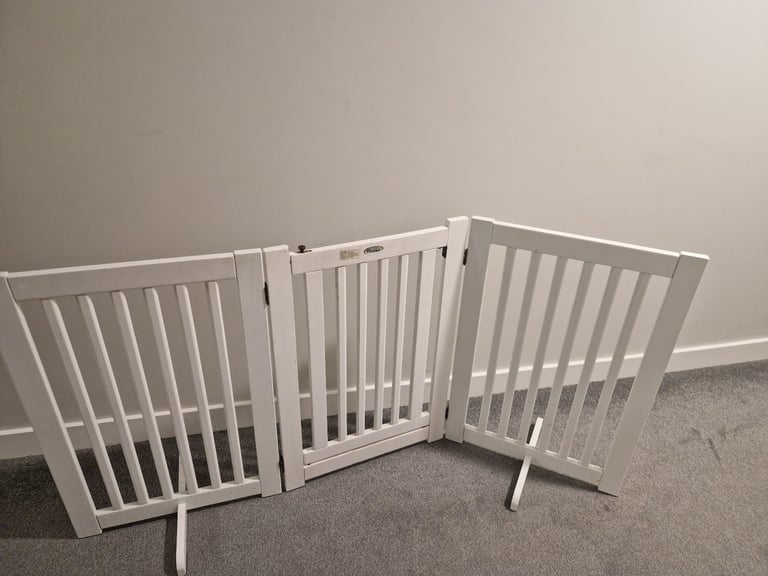 PawHut 3 Panels Wooden Freestanding Pet Gate - White