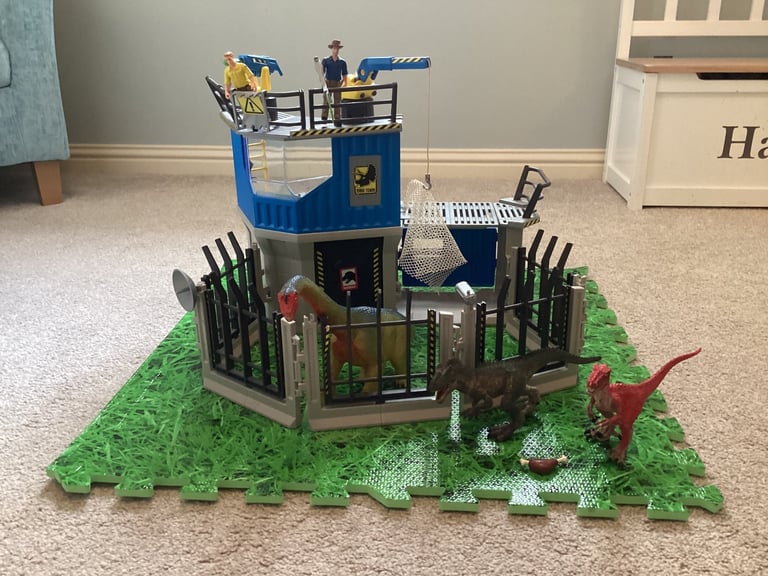 image for Schleich dinosaur research station 