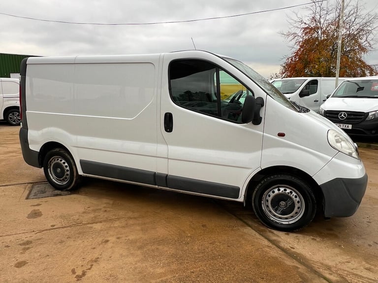 2010 Vauxhall Vivaro 2.0 2700 CDTi Panel Van 4dr Diesel Manual FWD L1 (215 g/km, 113 bhp) Panel V...