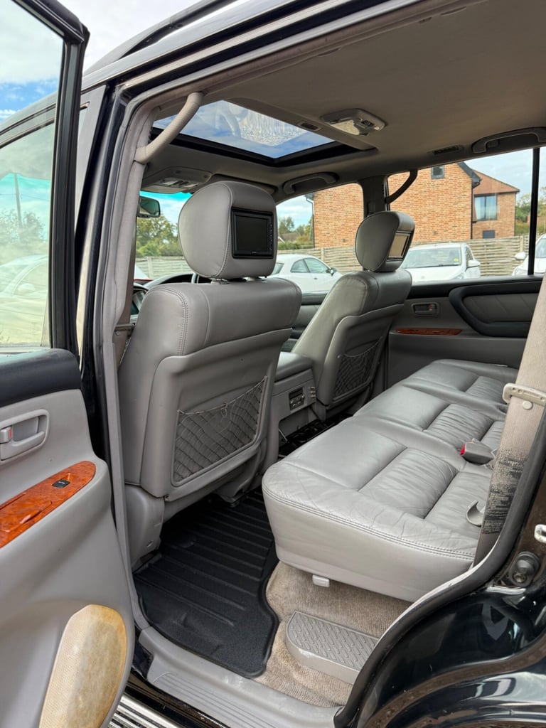  Toyota Land Cruiser Amazon 4.2 TD SUV 5dr Diesel Automatic (282 g/km, 201 bhp) Diesel Automatic