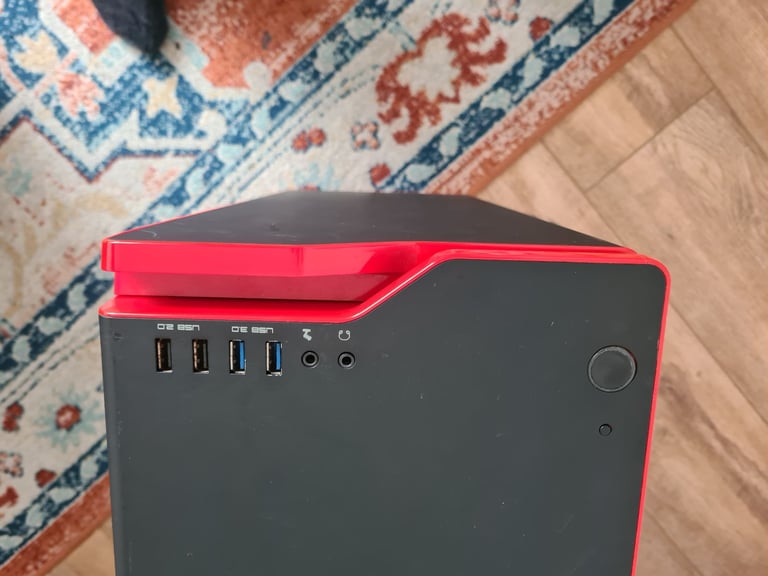 Gaming PC: Geforce RTX 3070, Ryzen 7 3800X, 32Gb RAM