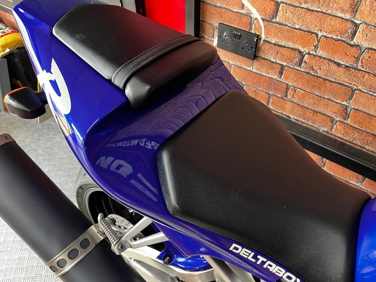 Yamaha YZF R1 5JJ LOVLEY CLEAN EXAMPLE