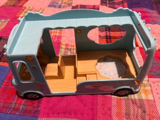 Sylvanian nursery bus & triple baby pram
