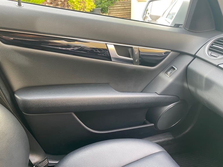 Mercedes-Benz, C CLASS, Saloon, 2013, Semi-Auto, 2143 (cc), 4 doors