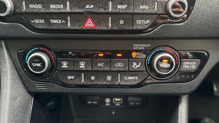 2019 Kia Niro 1.6 GDi Hybrid 3 5dr DCT Hybrid Estate Estate Hybrid Automatic