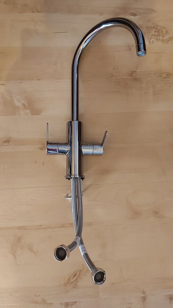 Chrome side lever kitchen tap - new