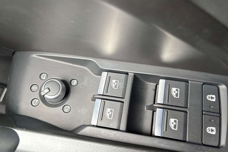 2022 Audi Q3 40 TFSI Quattro S Line 5dr S Tronic SUV Petrol Automatic