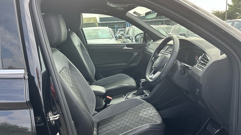 2021 Volkswagen Tiguan 2.0 TDI 4Motion R-Line 5dr DSG ESTATE DIESEL Automatic