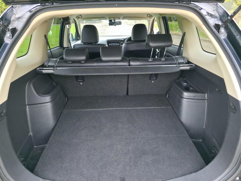 2014 Mitsubishi Outlander 2.0h 12kWh GX3h CVT 4WD Euro 5 (s/s) 5dr ESTATE Petrol/Electric Hybrid ...