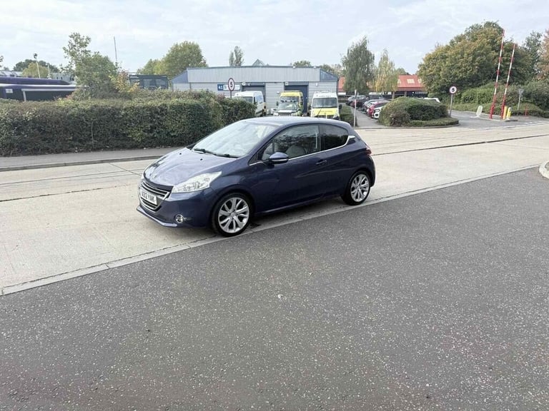 2012 Peugeot 208 1.6 e-HDi 115 Feline 3dr HATCHBACK Diesel Manual