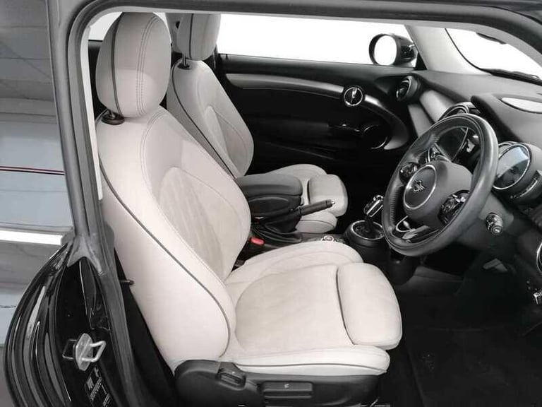 2021 MINI Hatch 1.5 Cooper Exclusive Hatchback 3dr HATCHBACK Petrol Automatic