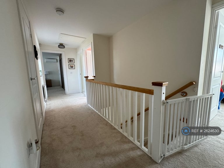5 bedroom house in Barlow Road, Hamilton, Leicester, LE5 (5 bed) (#2624630)
