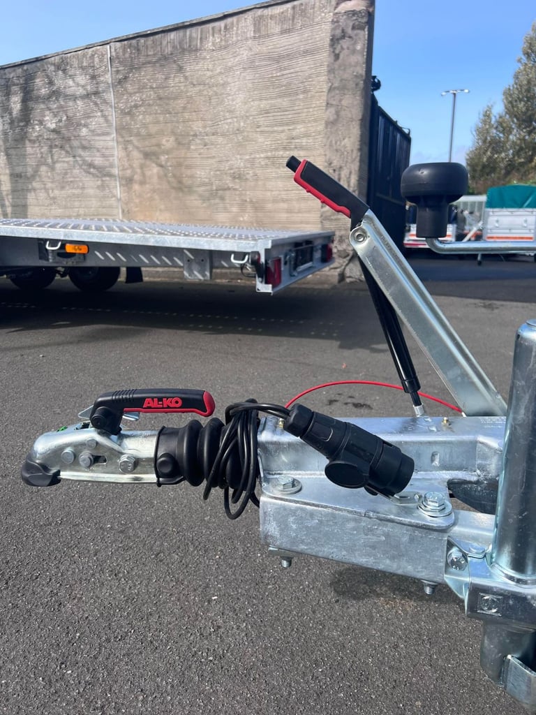 BRAND NEW 8,2ft X 4,3ft (BC752) TWIN AXLE MASTER NIEWIADOW TRAILER 1300KG BRAKED