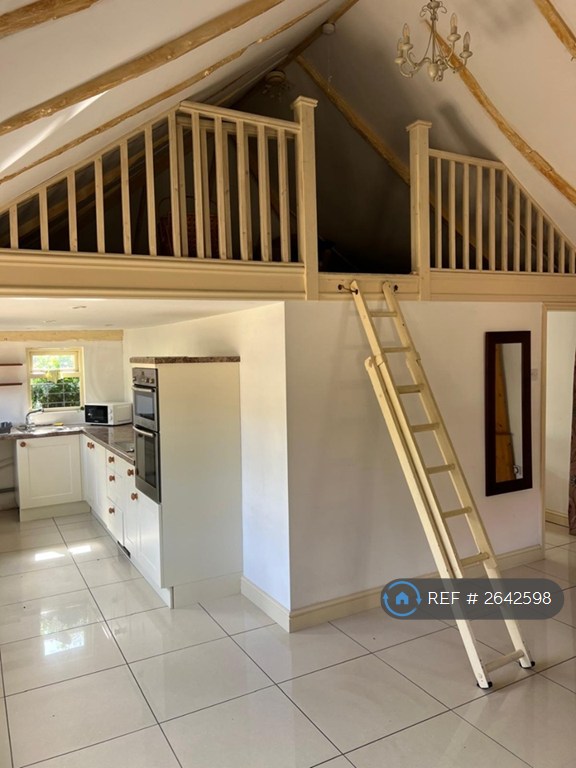 Studio flat in Old Shaws Lane, Howe Street, Chelmsford, CM3 (#2642598)