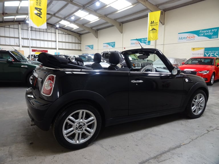 Mini Convertible 1.6 Cooper 2dr Automatic **LOW MILEAGE*ONLY 26000 MILES**