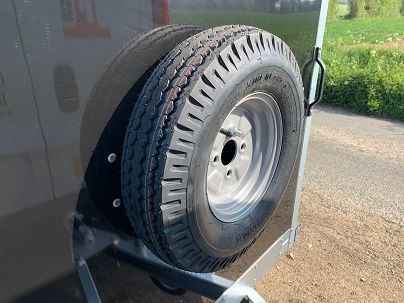 Box Trailer 750kgs with Doors in Black or White - Tickners Eco 7' x 4' x 5'
