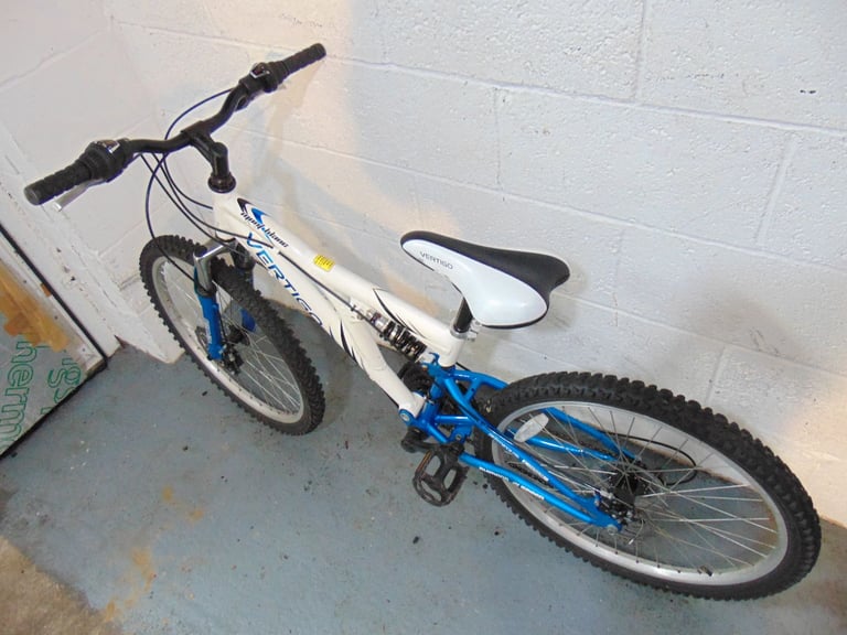 Aluminium Vertigo Mont Blanc (24" tyres, suit 9-12yr old) Mountain Bike (free local delivery)