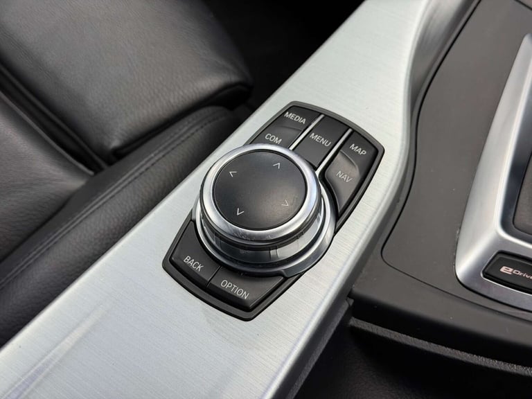 2018 BMW 3 Series 330e M Sport 4dr Step Auto SALOON PETROL/ELECTRIC Automatic