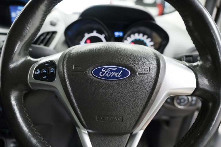  Ford Transit Courier 1.6 TDCi Trend L1 Euro 5 5dr Diesel Manual