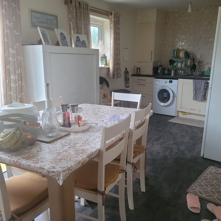 4 bedroom two new houses with a security car park 