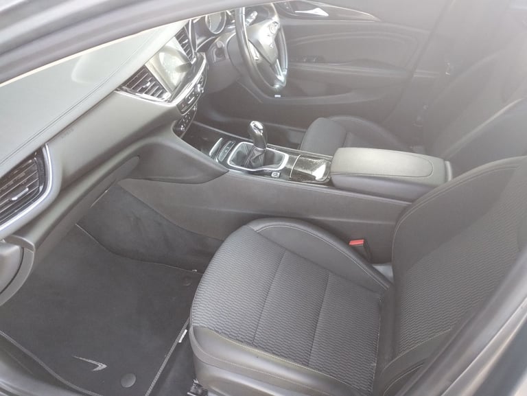 GRAND SPORT INSIGNIA, SRI NAV, 2017, 6SPD