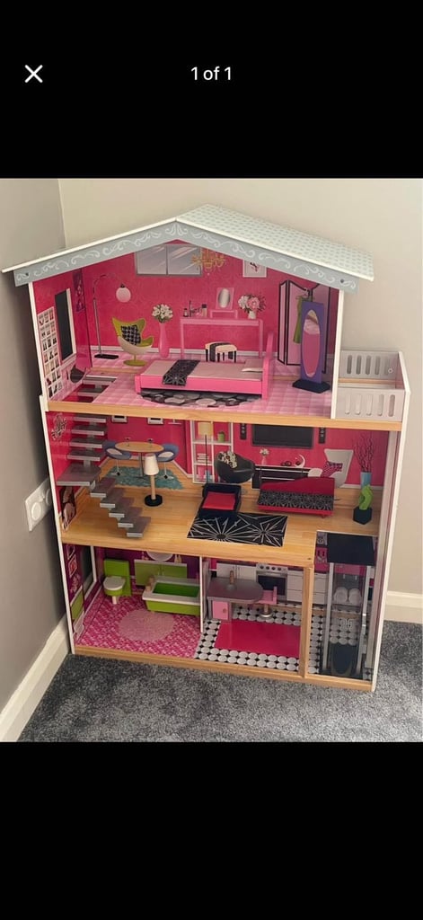 Bad is doll house