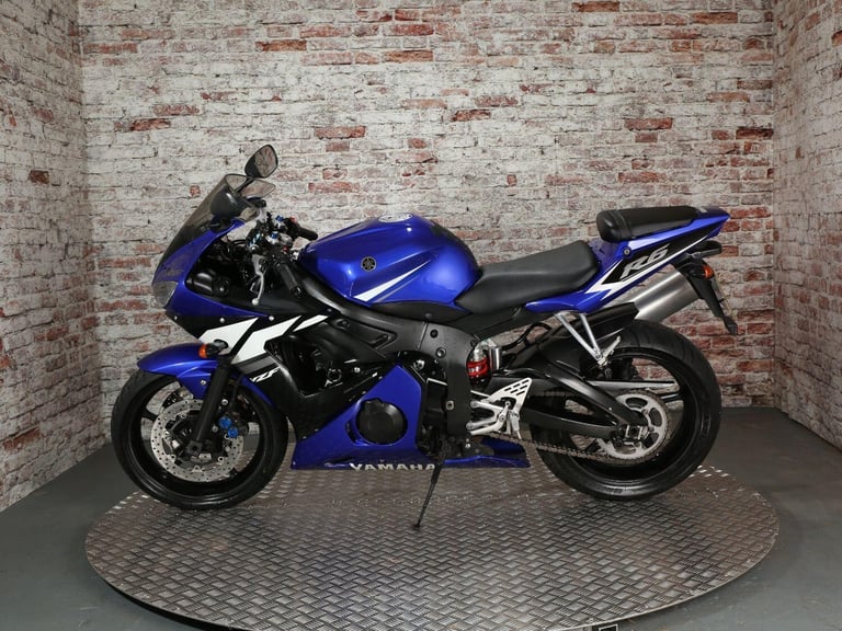 YAMAHA R6 - 2003 Petrol Manual in Blue